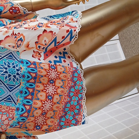 Tolani Ray Pastel Top - Picture 5 of 7